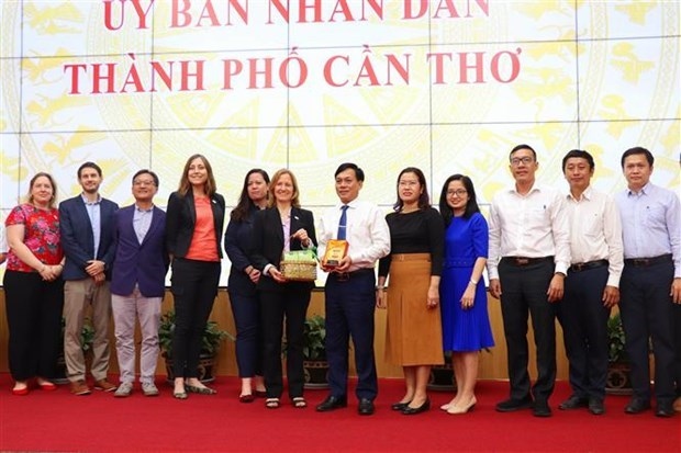 Can Tho, USAID promote partnership in climate change response